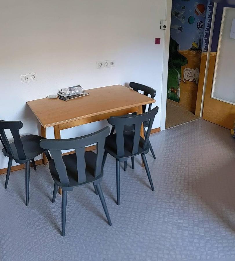 Monkey Factory - Mini Home-Stay Hostel Traben-Trarbach Exterior foto