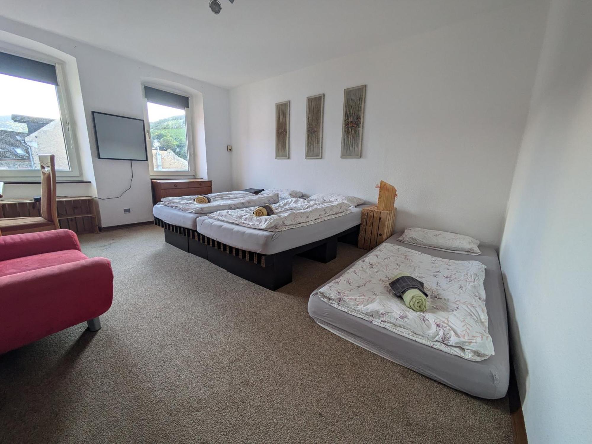 Monkey Factory - Mini Home-Stay Hostel Traben-Trarbach Zimmer foto