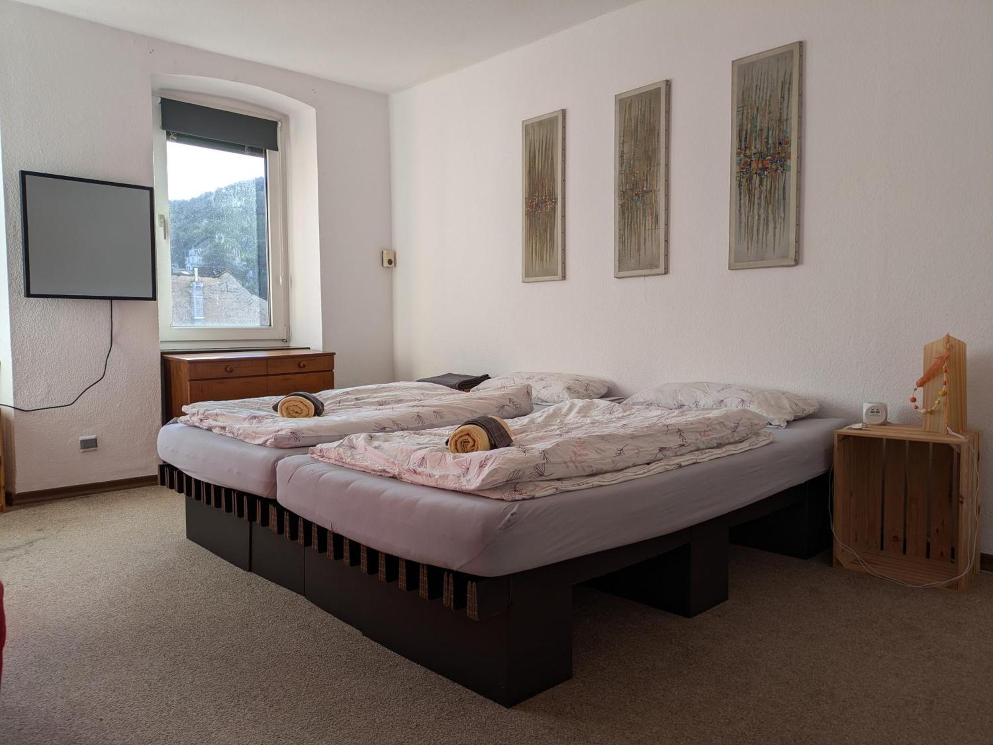 Monkey Factory - Mini Home-Stay Hostel Traben-Trarbach Zimmer foto